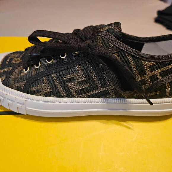 Fendi sneaker - Picture 2 of 6